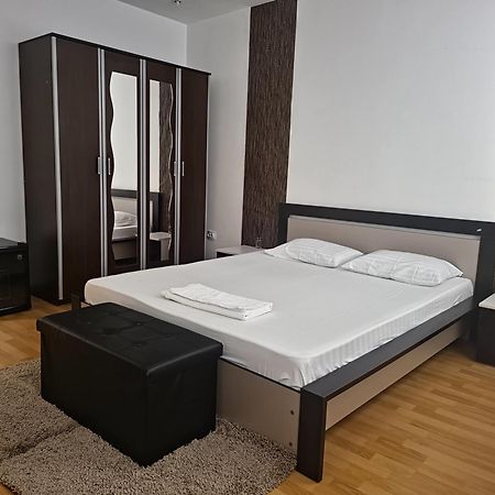 Aparthotel Yanis Бухарест Екстер'єр фото